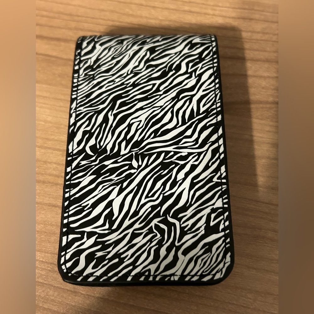 YSL Yves Saint Laurent Zebra Pattern Lipstick Bag - Picture 2 of 9